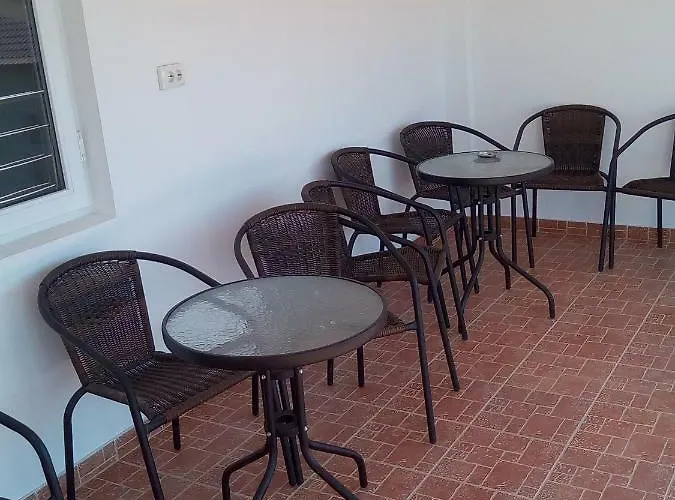 Andre Доуэ-Май